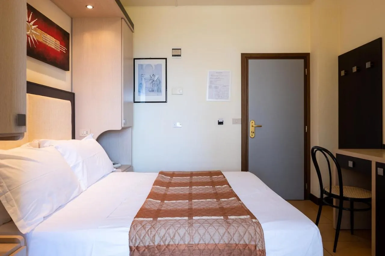רימיני Hotel City