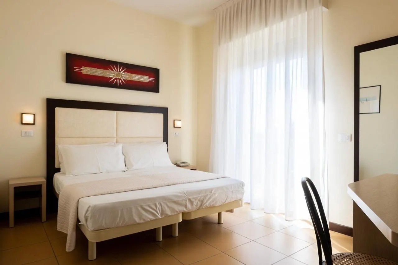 רימיני Hotel City 3*,
